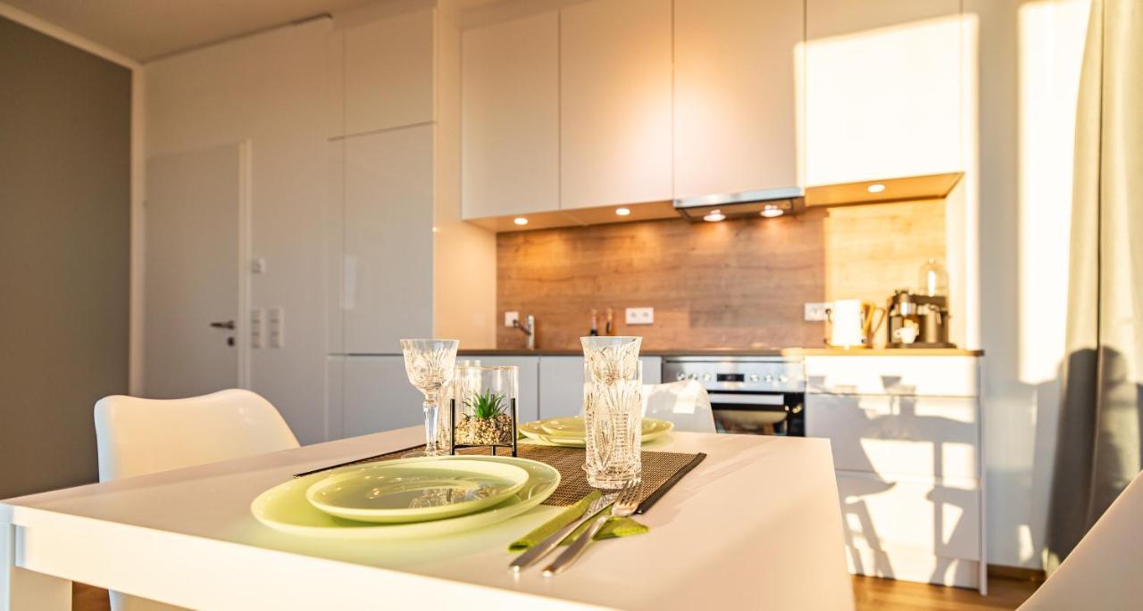 New Luxury Apartment Overlooking Wien Exterior foto